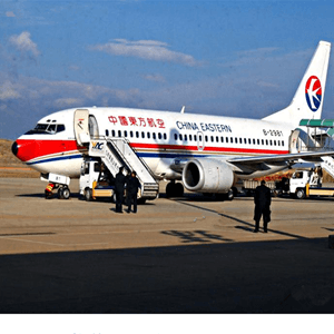 阿荣机场快递航空快运业稳步发展的原因是什么？